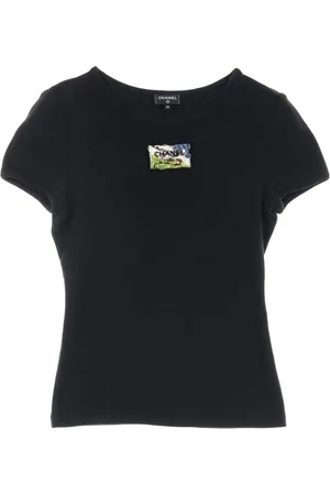 CHANEL Perledekoreret T-shirt med logo fra 1986-1988