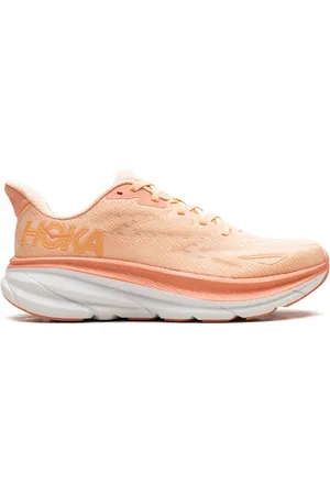 Hoka One One One Clifton 9 Pink sneakers