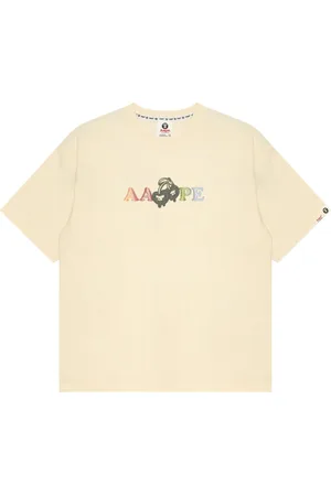 A Bathing Ape T-shirt med kirsebærtryk