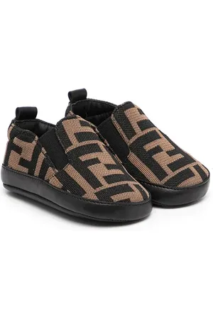 Fendi Slip-on sneakers med logo