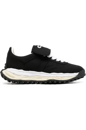 Maison Mihara Yasuhiro Sneakers med logomærke