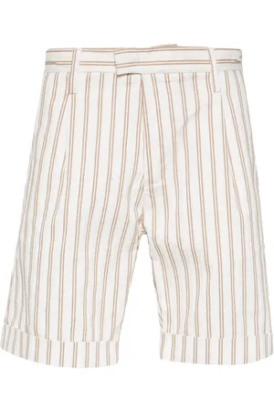 MYTHS Bermuda-shorts med striber