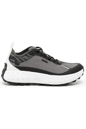 Norda Sneakers med kraftig sål og snøre