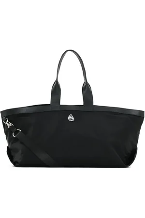 PUBLISHED BY Tote med vedhæng