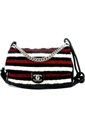 CHANEL 2019 klassisk skuldertaske med flaplukning