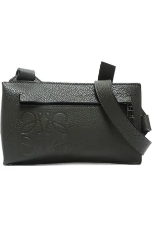 Loewe Anagram skuldertaske fra 2015-2024