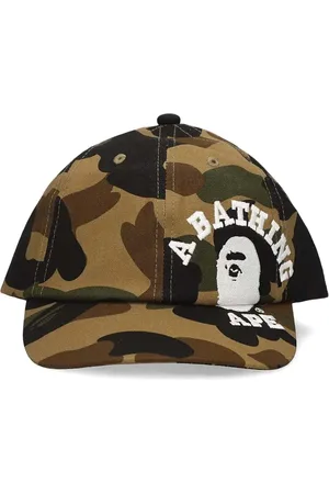 A Bathing Ape Kasket med kamuflagemønster