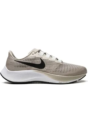 Nike Air Zoom Pegasus 37 sneakers