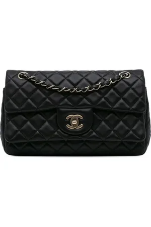 CHANEL Quiltet skuldertaske i lammeskind med dobbelt flaplukning og CC-logo fra 2009-2010