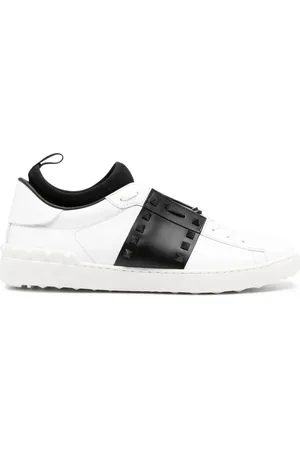 VALENTINO GARAVANI Rockstud Untitled sneakers