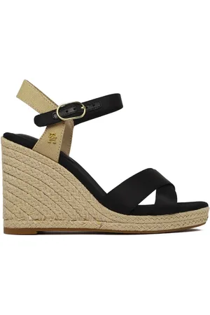 Tommy Hilfiger 102 mm sandaler med kilehæl og satin-detalje
