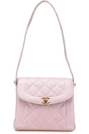 CHANEL Quiltet Diana skuldertaske i lammeskind med CC-logo og flaplukning fra 1996-1997