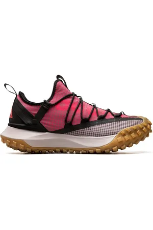 Nike ACG Mountain Fly sneakers