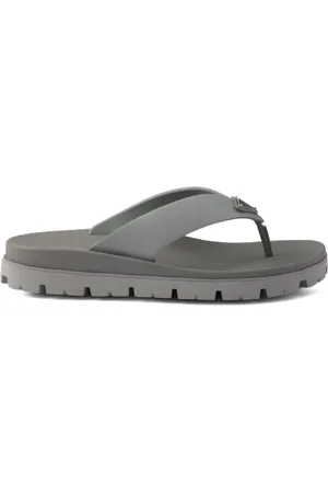 Prada Klipklapper i gummi