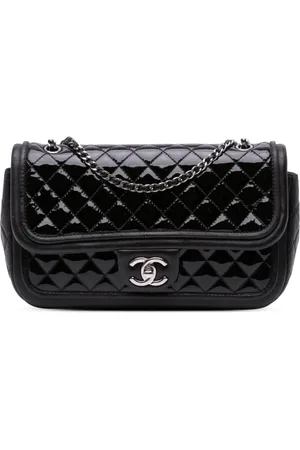 CHANEL Mellemstor quiltet Flap skuldertaske i lakeret lammeskind fra 2013-2014