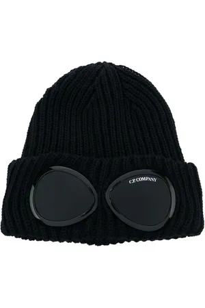 C.P. Company Ribbet uldhue med goggles-detalje