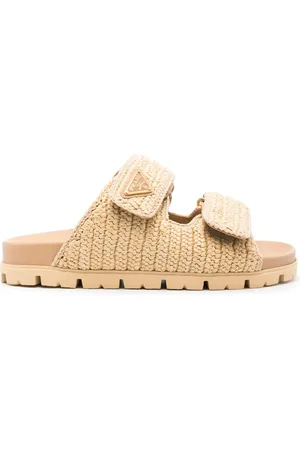 Prada Sandaler i emalje med trekantet logo
