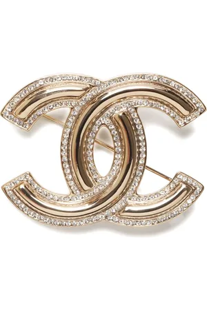 CHANEL Broche med interlocking CC-logo fra 2021