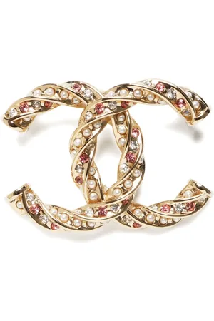 CHANEL Broche med interlocking CC-logo fra 2024