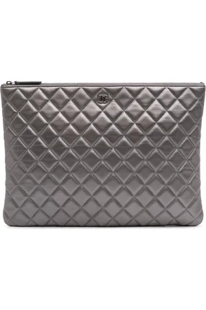 CHANEL 2016-2017 Large Quilted Lambskin O Case clutch bag