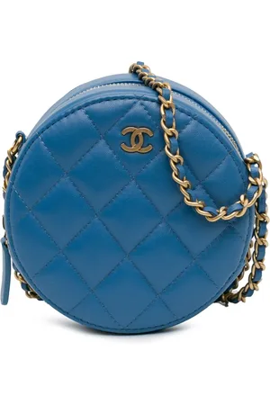 CHANEL Rund quiltet crossbody-clutch i lammeskind fra 2019