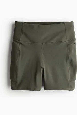 H&M Træningshotpants i DryMove™ med lommedetalje