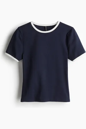 H&M Tætsiddende T-shirt