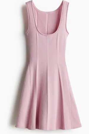 H&M Ribbet kjole med vid underdel