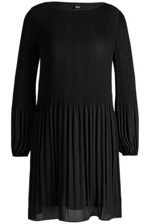 HUGO BOSS Plisseret kjole med regular fit og crew neck