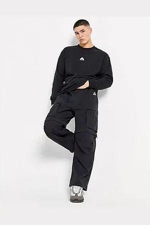 Nike ACG Smith Summit Cargo Pants