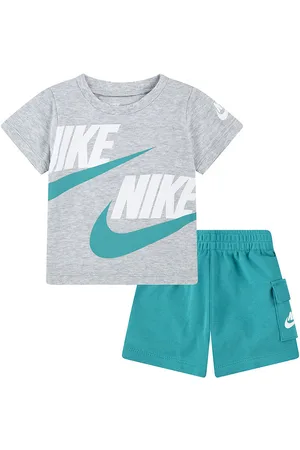 Nike ShortssÃ¦t - T-shirt/Shorts - Dusty Cactus