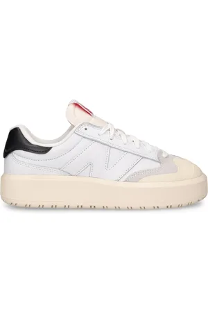 New Balance 302 Sneakers