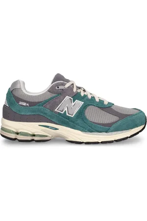 New Balance 2002 Sneakers