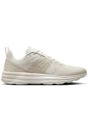 Nike Lunar Roam Sneakers