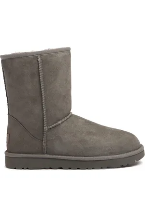 UGG 10mm Classic Short Ii Shearling Boots