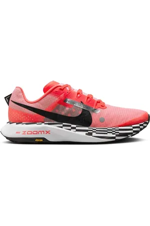Nike Ultrafly Sneakers