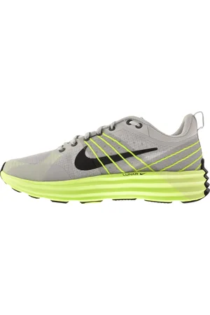 Nike Lunar Roam Trainers