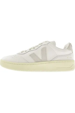 Veja V 90 Leather Trainers