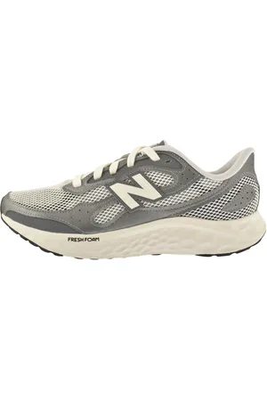 New Balance Arishi v4 Trainers