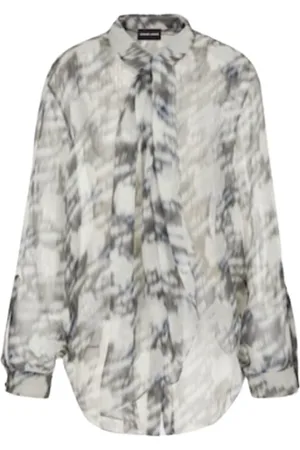 Giorgio Armani Bluser & Skjorter, Dame, Grå, 2XS, Chiffon, Abstrakt Chiffon Skjorte med Rynket Krave