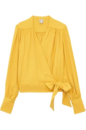 Inès de la Fressange Bluser & Skjorter, Dame, Gul, L, Uld, Elegant Crepe Bluse med Knudebælte