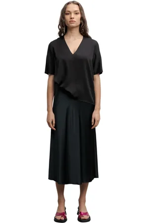Ahlvar Gallery Bluser & Skjorter, Dame, Sort, XS, Silke V-hals Bluse