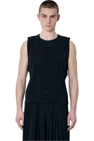Issey Miyake Top, Herre, Sort, M, Polyester, Plisseret knap-ned top halsudskæring stil