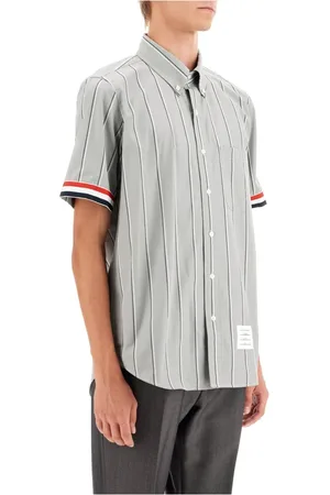 Thom Browne Skjorte, Herre, Grå, S, Bomuld, Stribet kortærmet skjorte med tricolor bånd