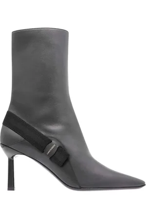 Salvatore Ferragamo Sko, Dame, Sort, 37 1/2 EU, Læder, Spidse Læderstøvler med Sidelås
