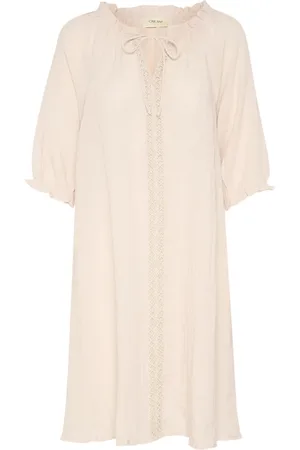Cream Kjole, Dame, , XS, Feminin Blondekjole med Flæsedetaljer