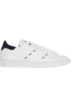 Kiton Sko, Herre, Hvid, 41 1/2 EU, Hvide kalveskindssneakers med blå syninger