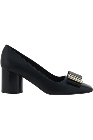 Salvatore Ferragamo Sko, Dame, Sort, 40 1/2 EU, Læder, Geometrisk Tå Læderpumps med Bue