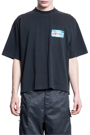 Vetements Top, Herre, Sort, L, Bomuld, Cropped Boxy T-Shirt med Sticker Logo