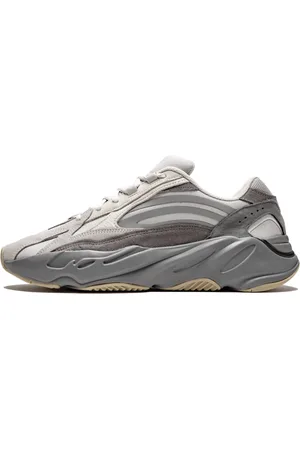 Yeezy Sko, Herre, Grå, 38 2/3 EU, Uld, Streetwear Sneakers med Behagelig Pasform